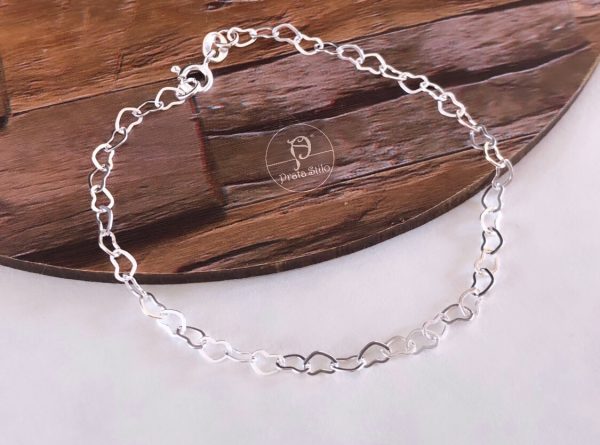 Pulseira corações vazados