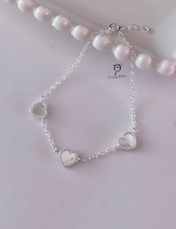 Pulseira três corações Madre Pérola