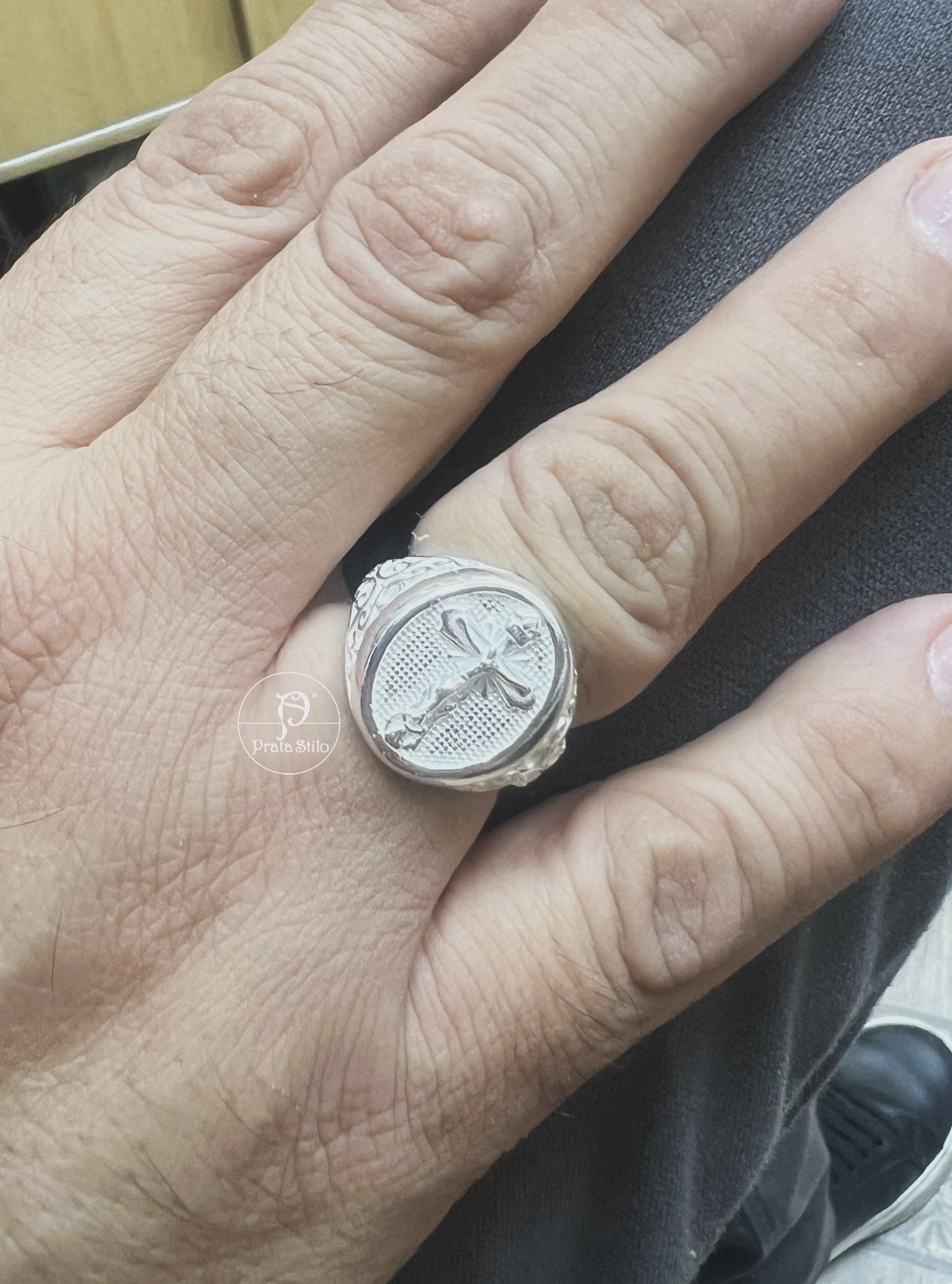 1128B06E-C4BC-4DE4-A483-8AC7A0B6F90F