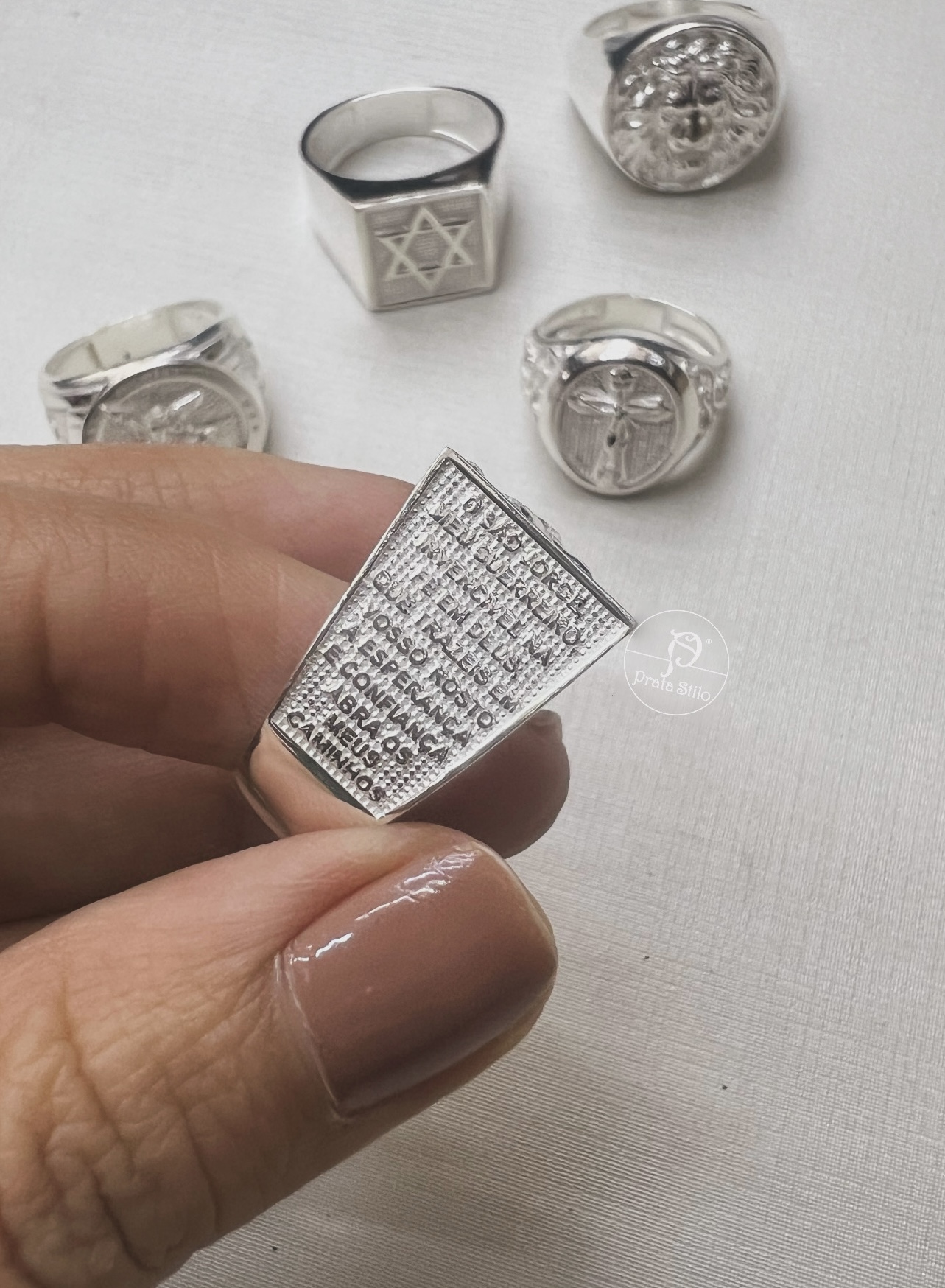 170337E6-2865-433A-915C-7DFFB1B5A2F1