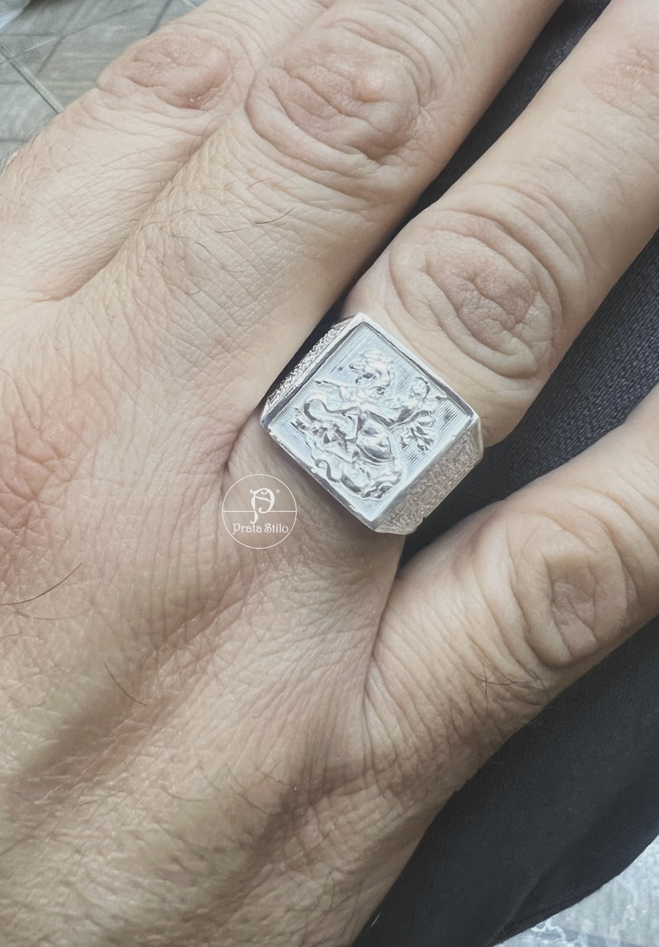 8FB3AAAE-58F3-4D2F-B944-2B96ADF469E6