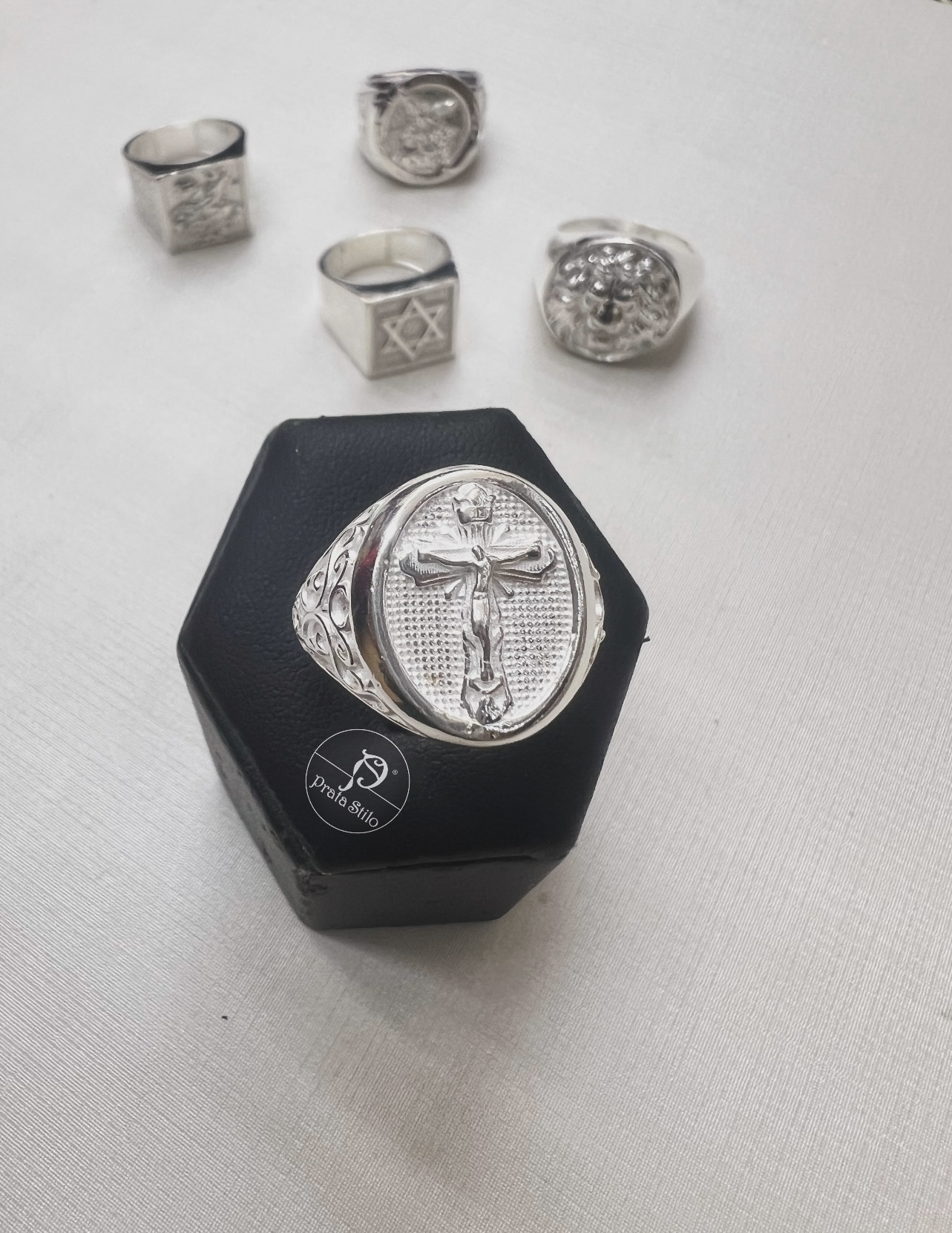 FA0686A5-1846-4423-9560-08E86081D7F6