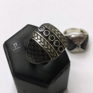 Anel ônix Bali Unissex