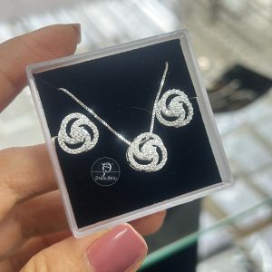 Conjunto flor zircônia